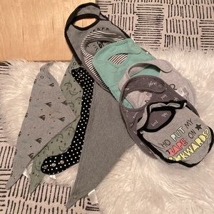 Lot of 10 bibs gender neutral